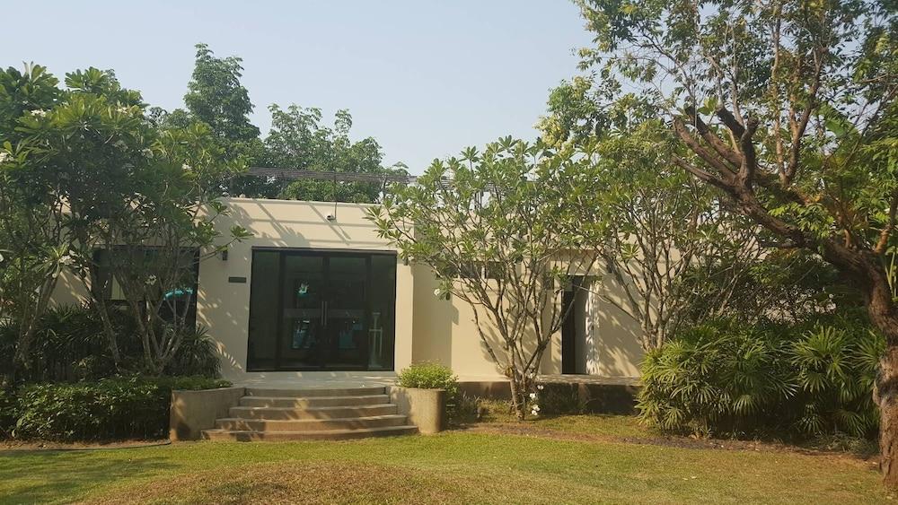 Harmony Resort Hotel Chiang Mai Exterior photo